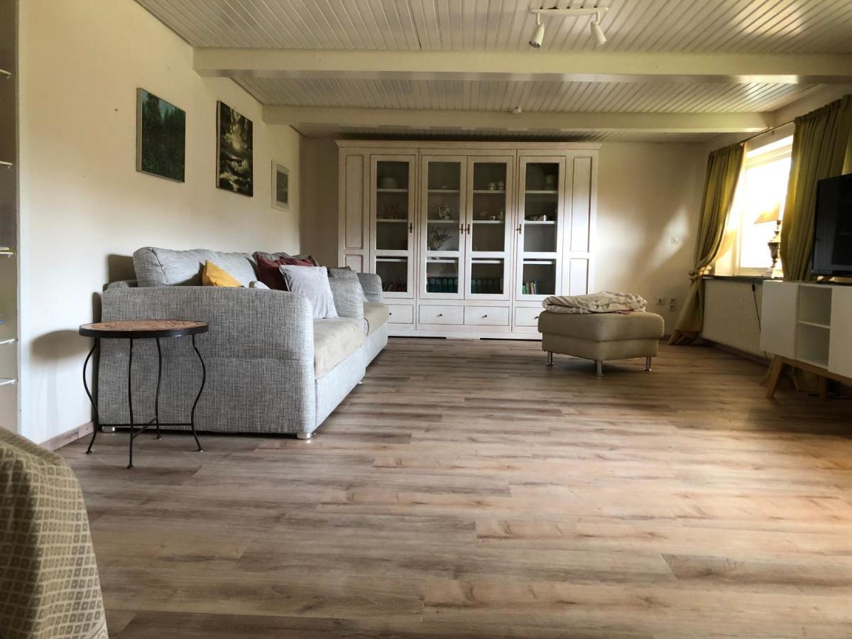 Grosszuegiges Reetdachhaus An Der Nordsee Langenhorn Esterno foto